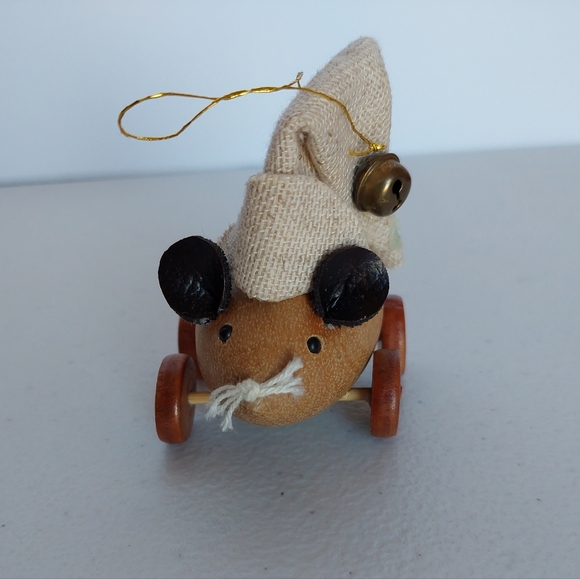 Vtg XMas Gibson Wooden Mouse Ornament  Burlap Hat With Leatherette Ears Pull Toy - Picture 7 of 10